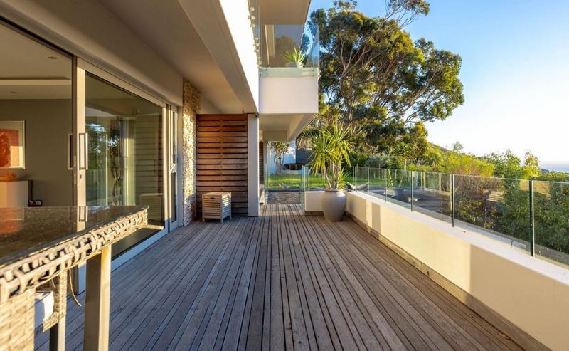 8 Bedroom Property for Sale in Llandudno Western Cape